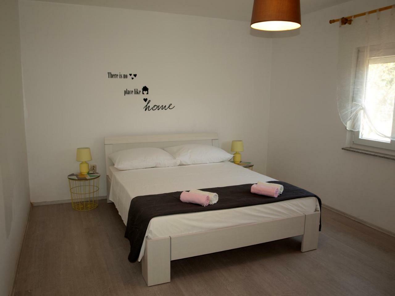 New Apartment Ema II Vrh  Ngoại thất bức ảnh